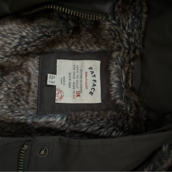 Fat Face Olive coat with Faux Fur Trim - Picture 3 of 3